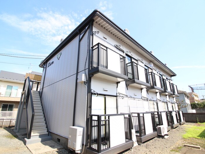 物件外観写真2　(エントランス部分)