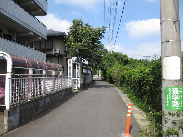 物件外観写真3　(周辺環境)