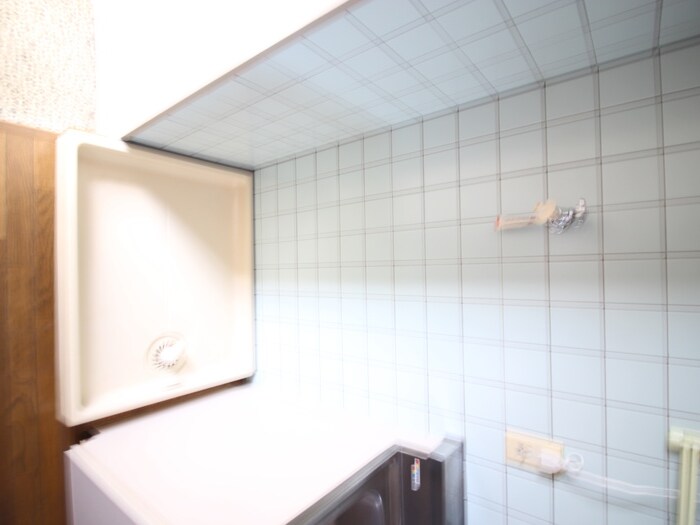 物件内観写真9　(洗濯機置場)