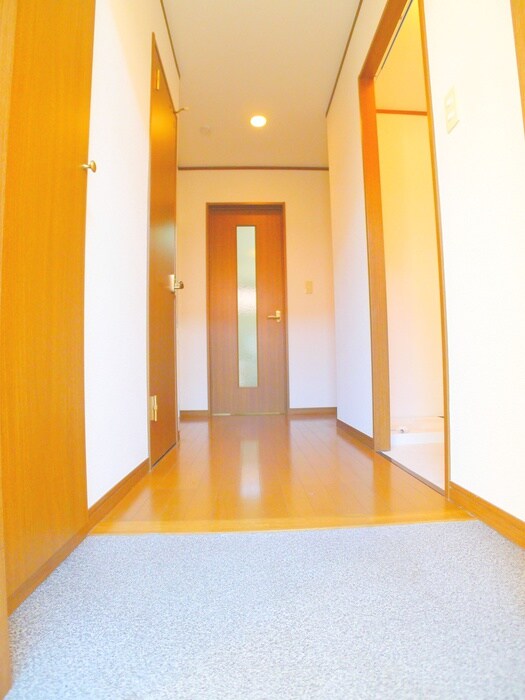 物件内観写真19　(玄関)