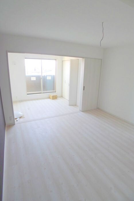 物件内観写真8　(居室)