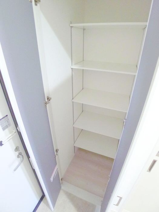 物件内観写真18　(靴箱)