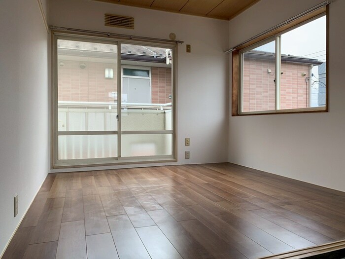 物件内観写真8　(居室)