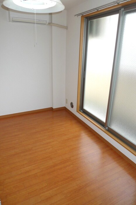 物件内観写真10　(居室)