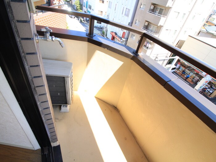 物件内観写真7　(洗濯機置場)