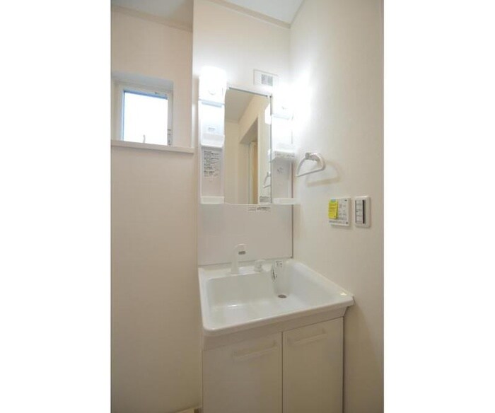 物件内観写真19　(洗面)