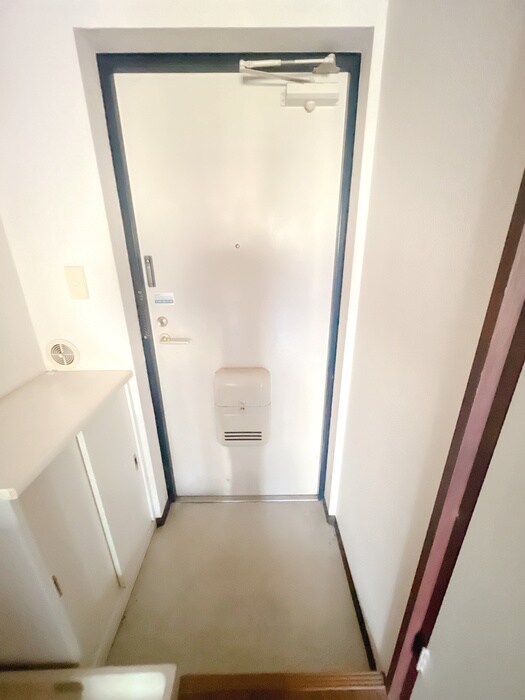 物件内観写真17　(玄関)