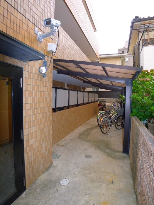 物件外観写真5　(駐輪場)