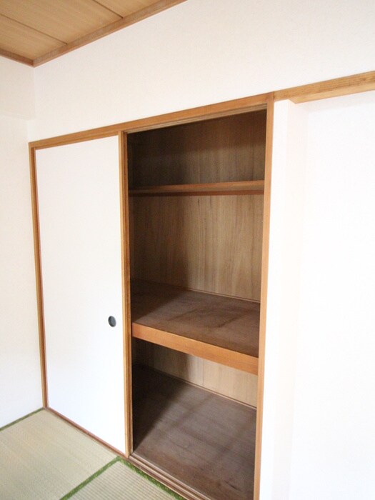物件内観写真12　(収納)
