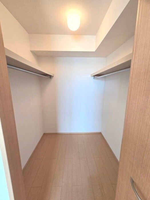 物件内観写真12　(収納)