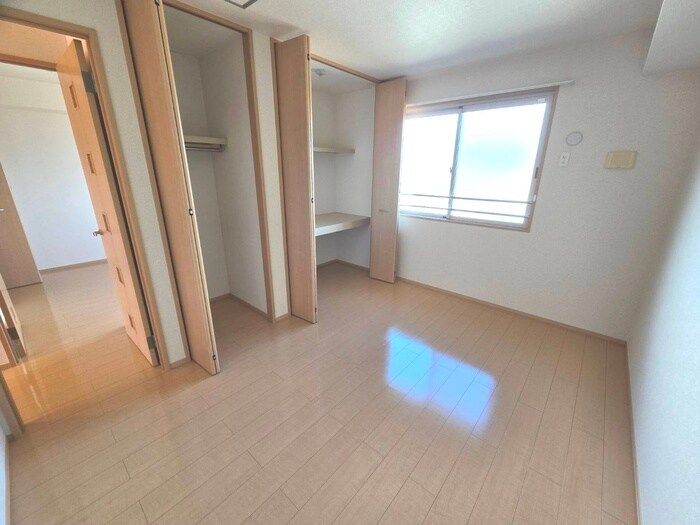 物件内観写真18　(居室)