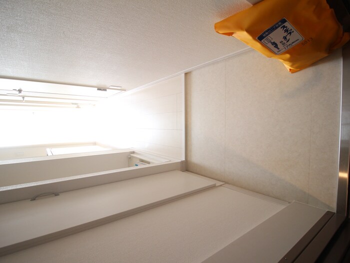 物件内観写真18　(玄関)