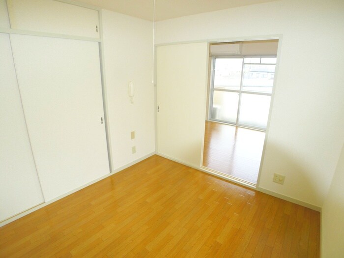 物件内観写真6　(居室)