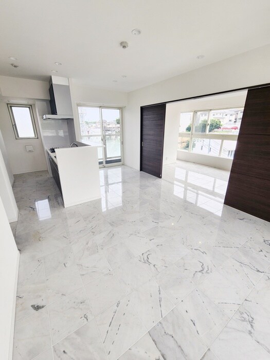 物件内観写真10　(居室)