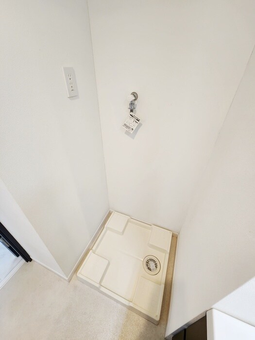 物件内観写真16　(洗濯機置場)