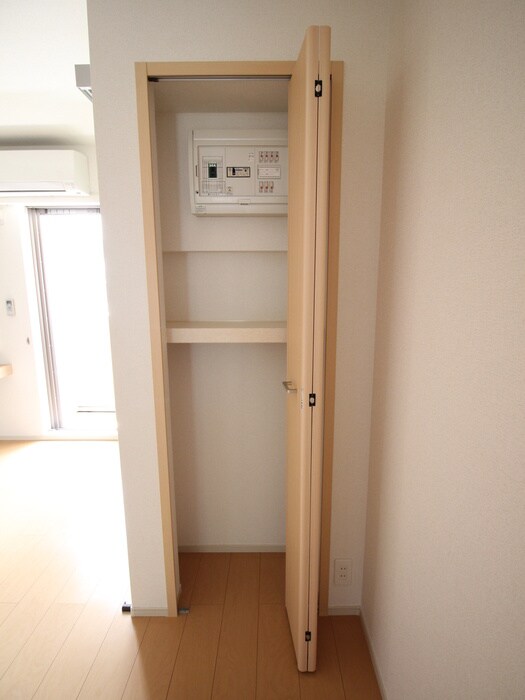 物件内観写真21　(収納)
