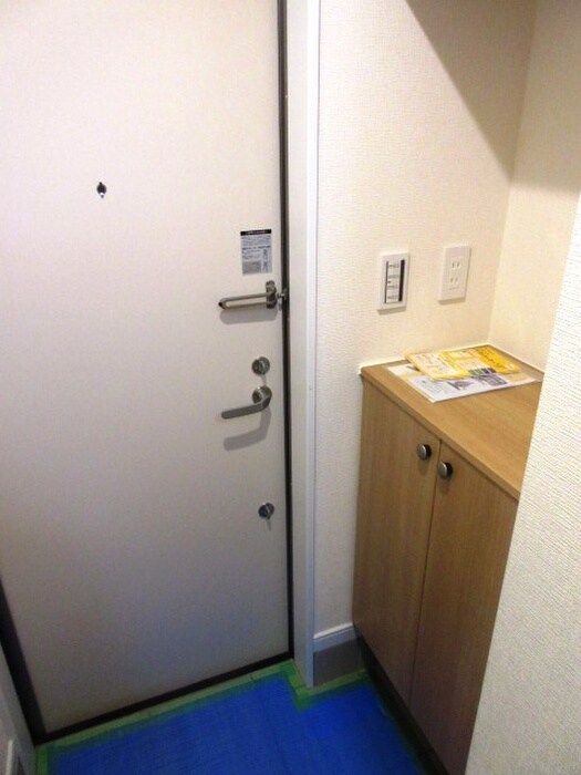 物件内観写真13　(玄関)