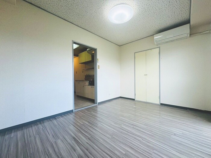 物件内観写真6　(居室)