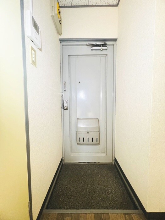 物件内観写真17　(玄関)