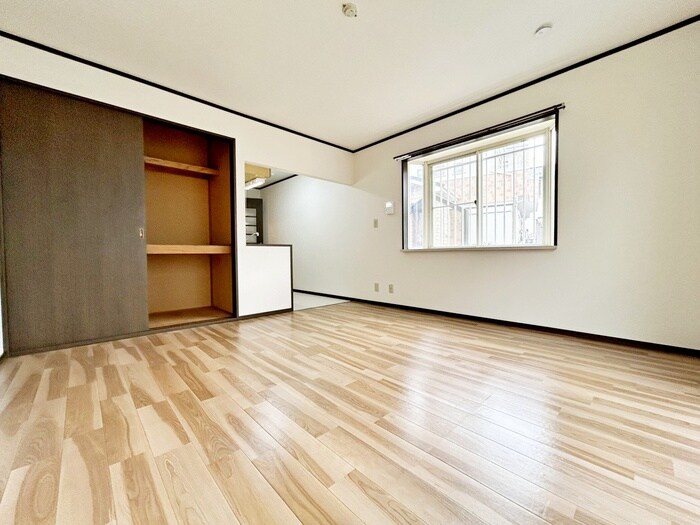 物件内観写真9　(居室)