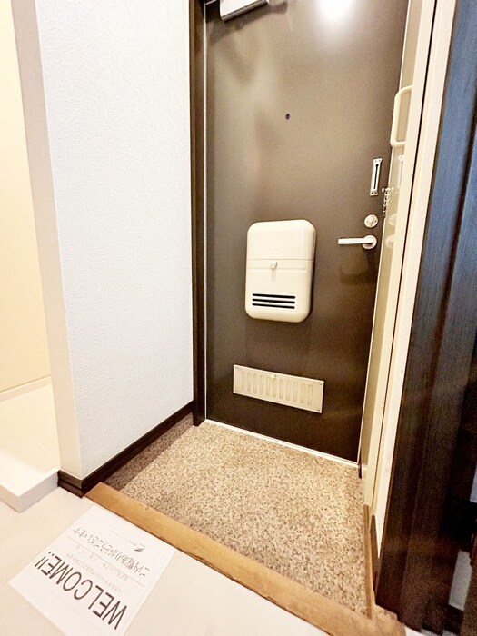 物件内観写真11　(玄関)