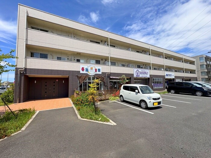 物件外観写真6　(駐車場)