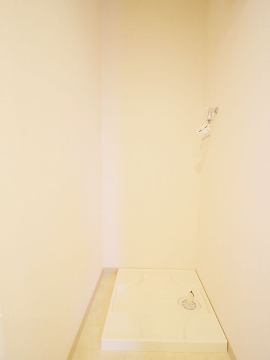 物件内観写真13　(洗濯機置場)