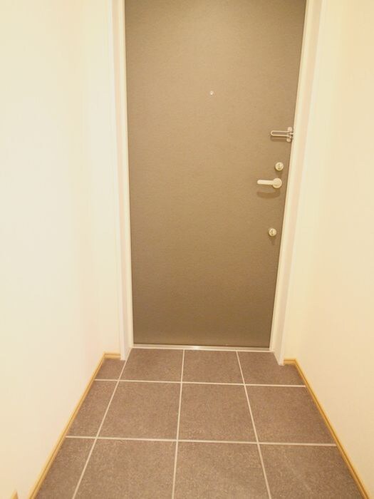 物件内観写真15　(玄関)