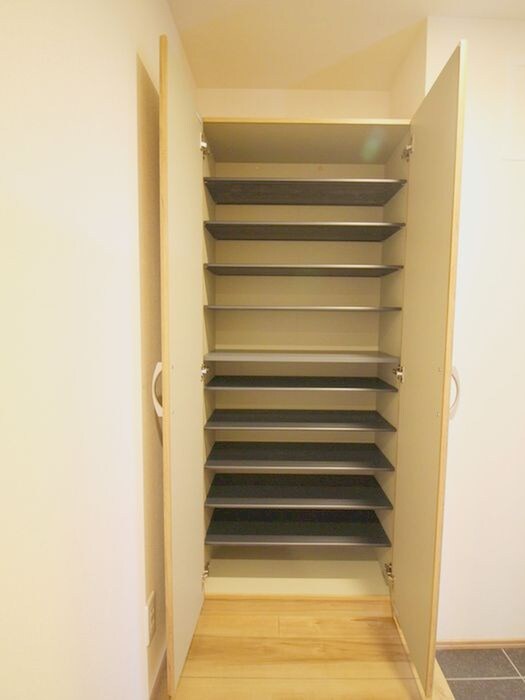 物件内観写真16　(靴箱)