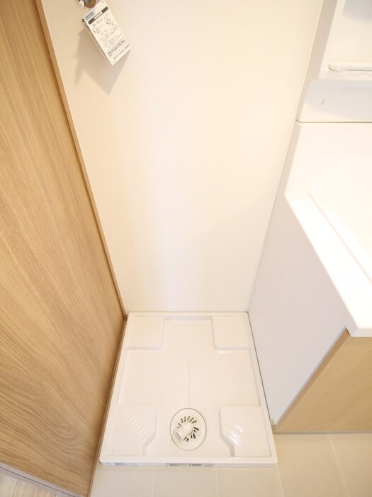 物件内観写真12　(洗濯機置場)