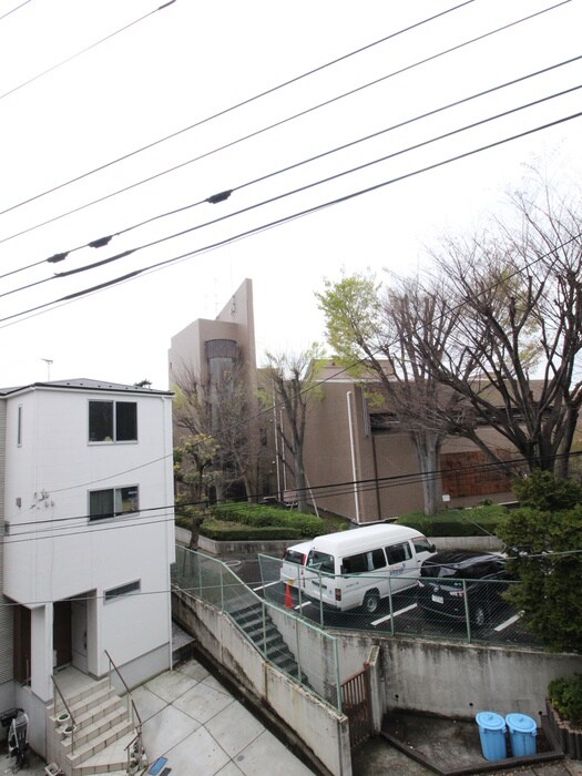 物件内観写真16　(室内からの展望)