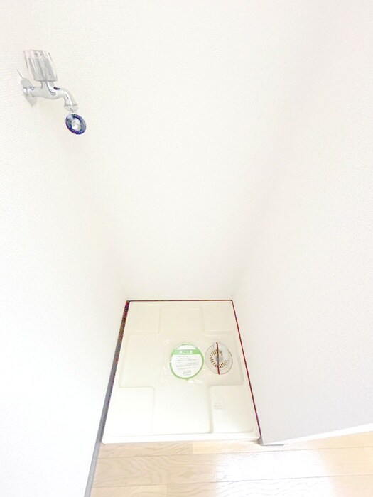 物件内観写真15　(洗濯機置場)