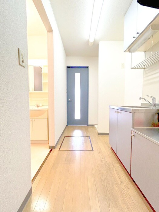 物件内観写真18　(廊下)