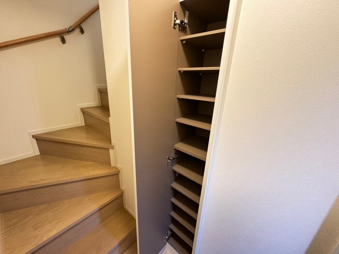 物件内観写真15　(靴箱)