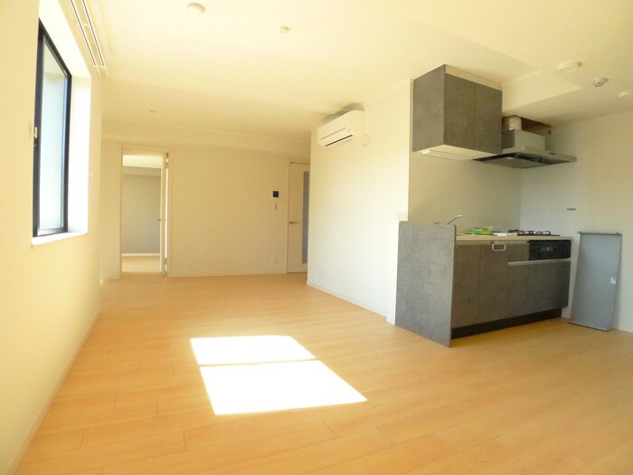 物件内観写真9　(居室)