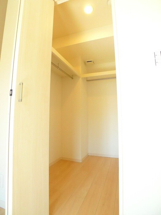 物件内観写真11　(収納)