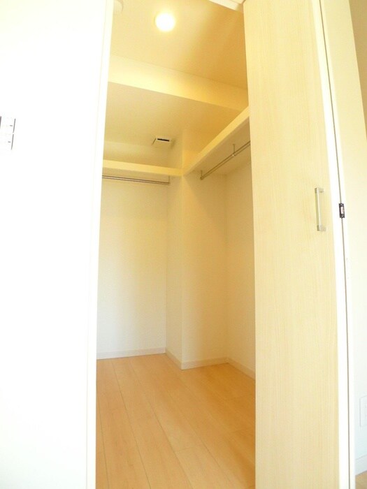 物件内観写真11　(収納)