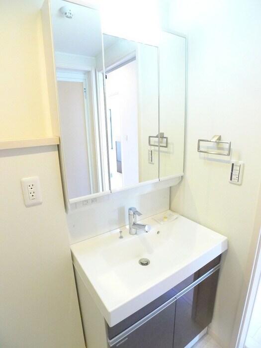 物件内観写真16　(洗面)