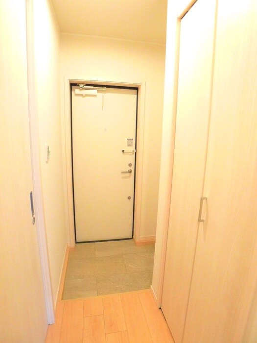 物件内観写真19　(玄関)