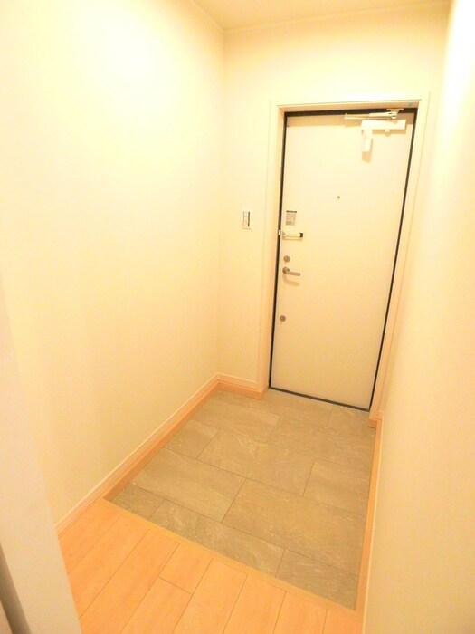 物件内観写真19　(玄関)