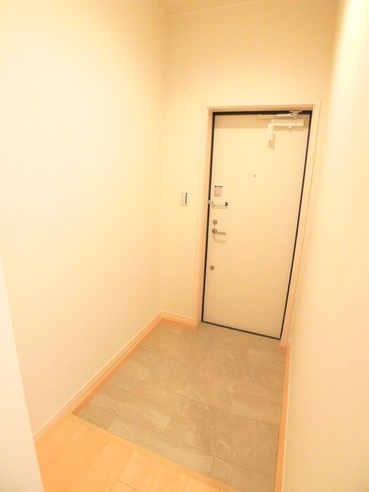 物件内観写真19　(玄関)