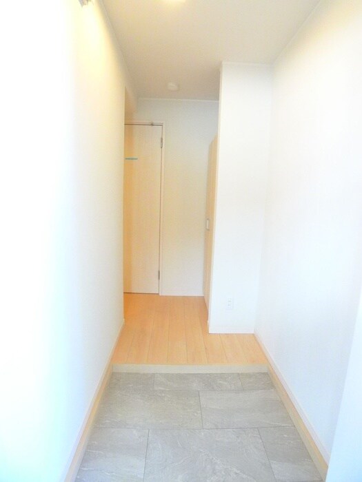 物件内観写真20　(廊下)