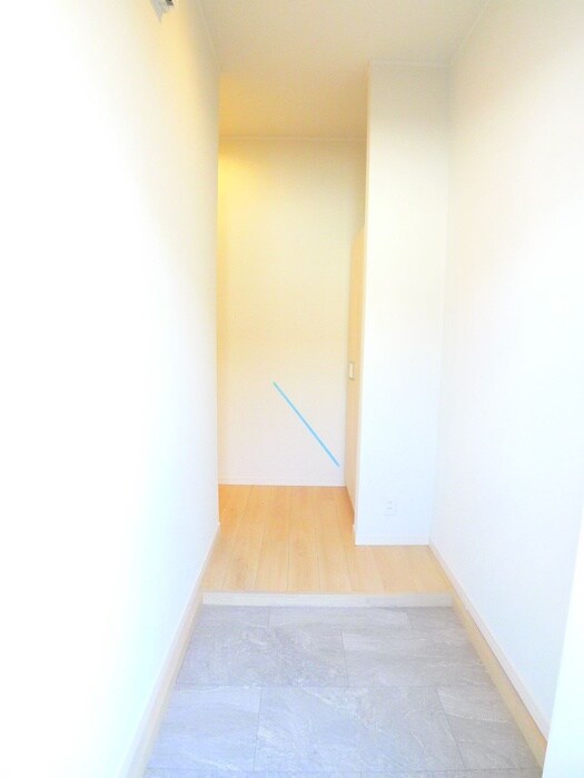 物件内観写真20　(廊下)