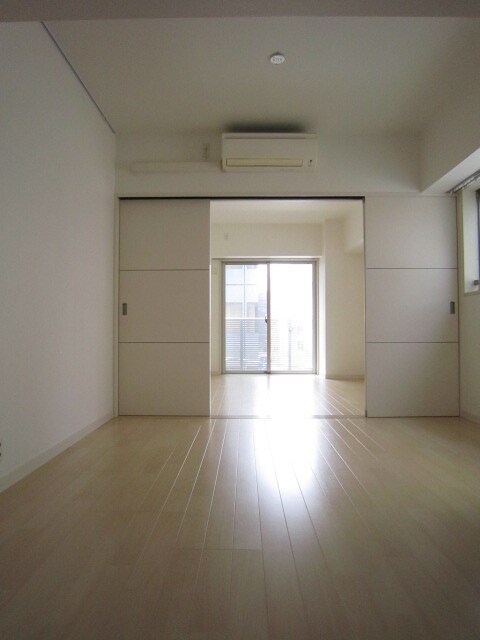 物件内観写真5　(居室)