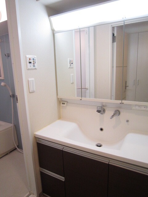 物件内観写真12　(洗面)