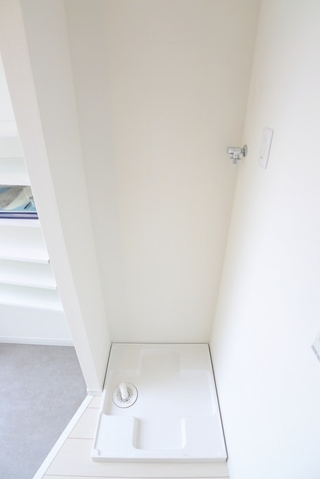 物件内観写真15　(洗濯機置場)