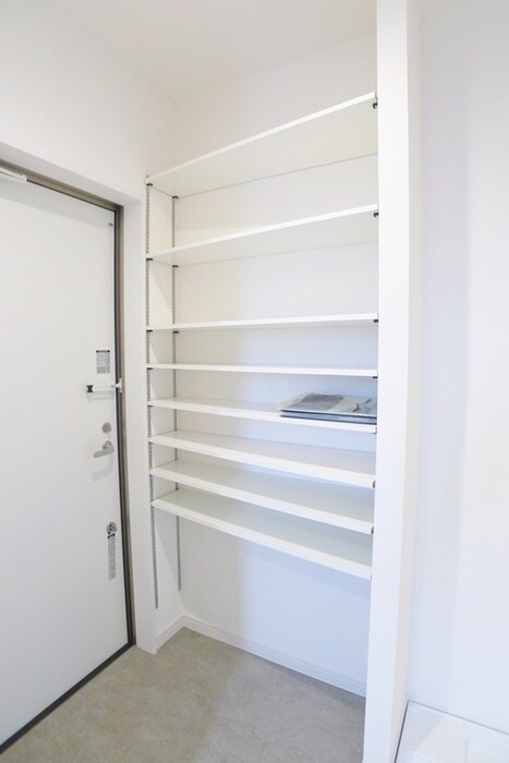 物件内観写真16　(靴箱)