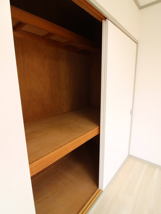 物件内観写真16　(収納)