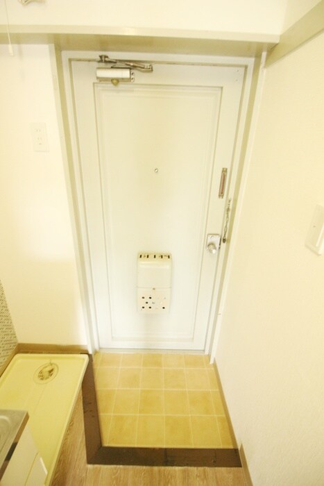物件内観写真19　(玄関)