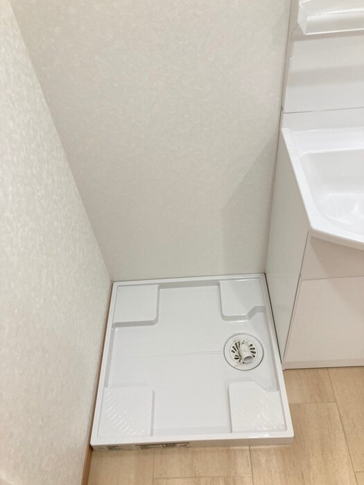 物件内観写真15　(洗濯機置場)